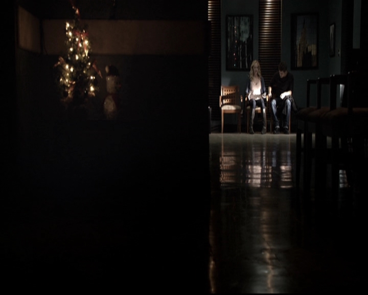 VampireDiariesWorld-dot-nl_6x10ChristmasThroughYourEyes1951.jpg