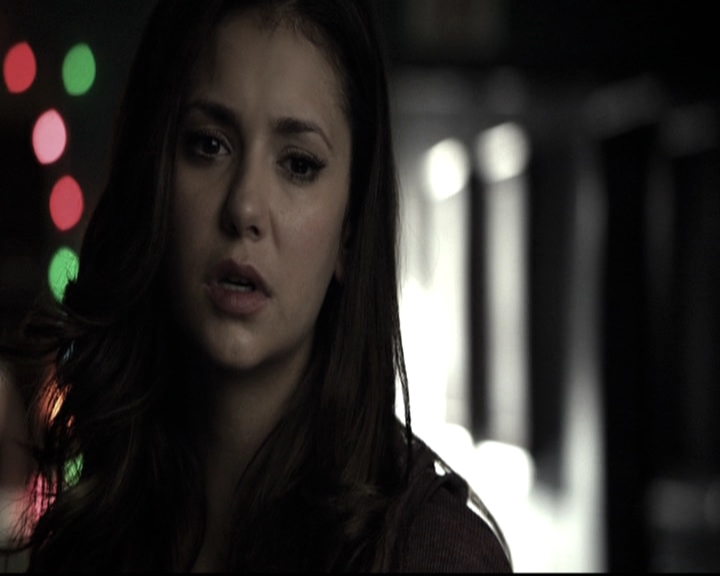 VampireDiariesWorld-dot-nl_6x10ChristmasThroughYourEyes2029.jpg