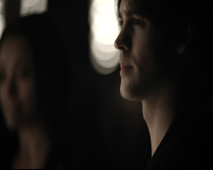 VampireDiariesWorld-dot-nl_6x10ChristmasThroughYourEyes2046.jpg