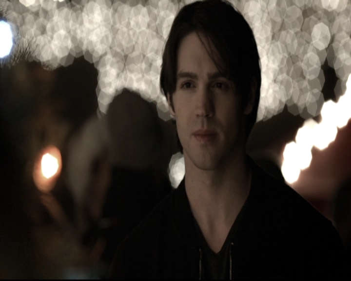 VampireDiariesWorld-dot-nl_6x10ChristmasThroughYourEyes2054.jpg