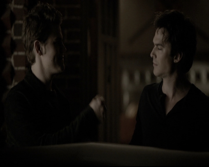 VampireDiariesWorld-dot-nl_6x10ChristmasThroughYourEyes2126.jpg