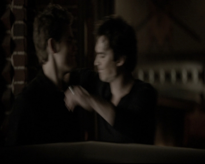 VampireDiariesWorld-dot-nl_6x10ChristmasThroughYourEyes2127.jpg