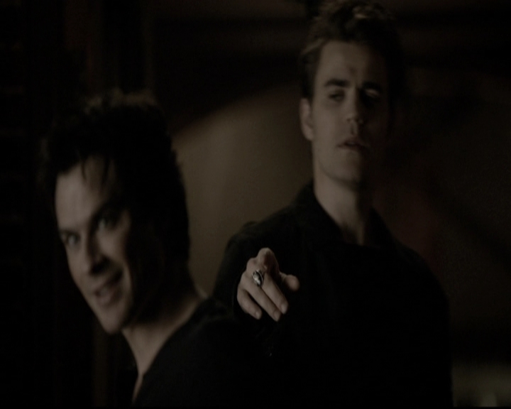 VampireDiariesWorld-dot-nl_6x10ChristmasThroughYourEyes2132.jpg