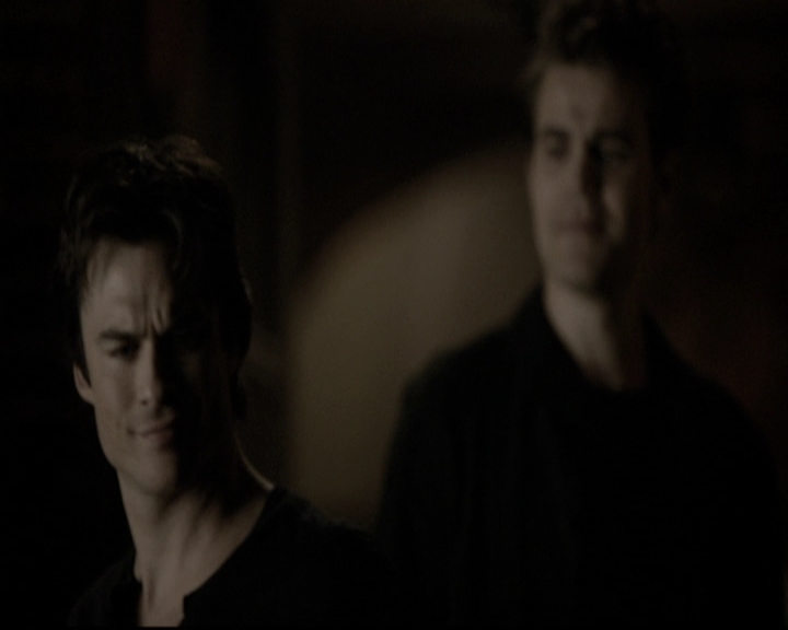 VampireDiariesWorld-dot-nl_6x10ChristmasThroughYourEyes2137.jpg