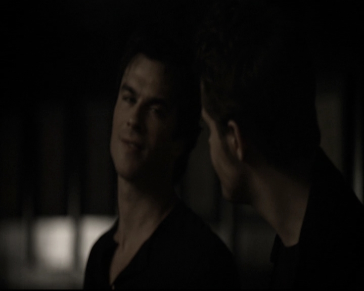 VampireDiariesWorld-dot-nl_6x10ChristmasThroughYourEyes2162.jpg