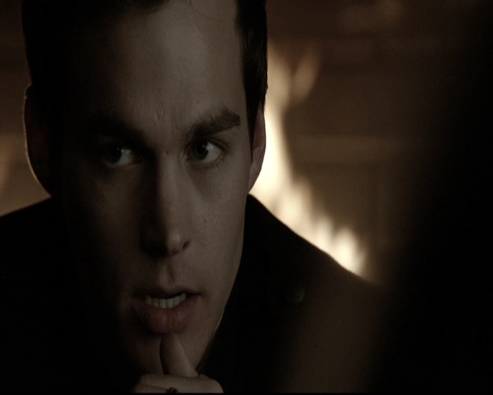 VampireDiariesWorld-dot-nl_6x11WokeUpWithAMonster0110.jpg