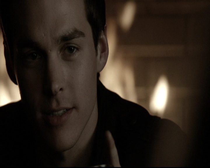 VampireDiariesWorld-dot-nl_6x11WokeUpWithAMonster0117.jpg