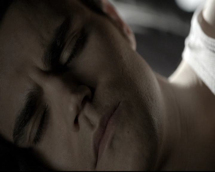 VampireDiariesWorld-dot-nl_6x11WokeUpWithAMonster0149.jpg