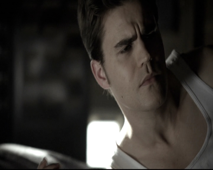 VampireDiariesWorld-dot-nl_6x11WokeUpWithAMonster0153.jpg