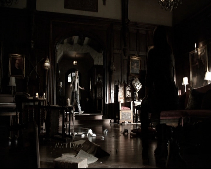 VampireDiariesWorld-dot-nl_6x11WokeUpWithAMonster0204.jpg