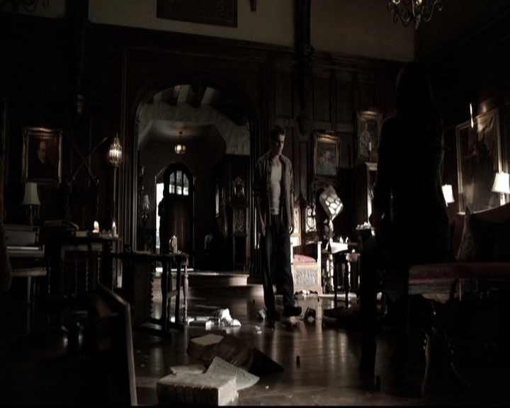 VampireDiariesWorld-dot-nl_6x11WokeUpWithAMonster0218.jpg