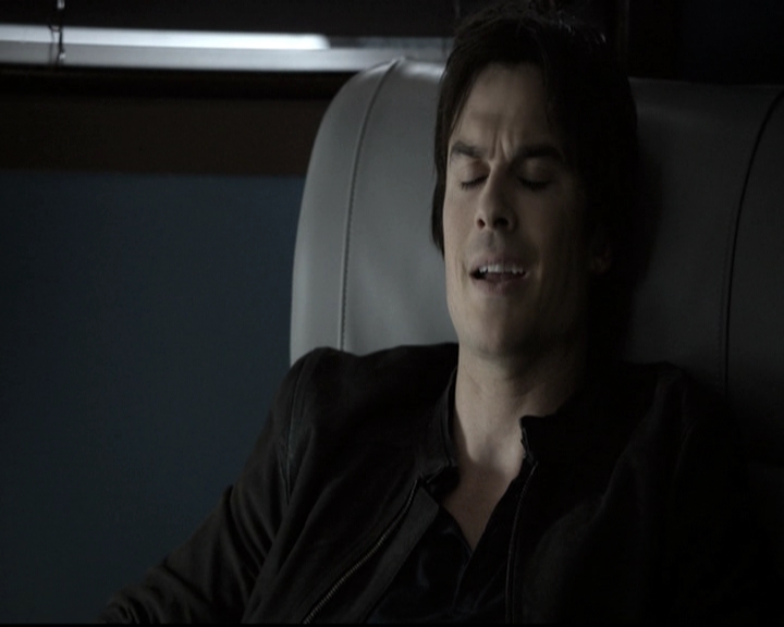 VampireDiariesWorld-dot-nl_6x11WokeUpWithAMonster0281.jpg