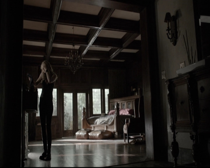 VampireDiariesWorld-dot-nl_6x11WokeUpWithAMonster0375.jpg