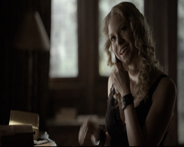 VampireDiariesWorld-dot-nl_6x11WokeUpWithAMonster0379.jpg