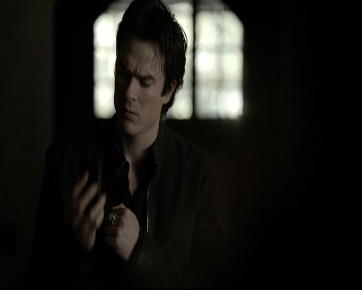 VampireDiariesWorld-dot-nl_6x11WokeUpWithAMonster0661.jpg