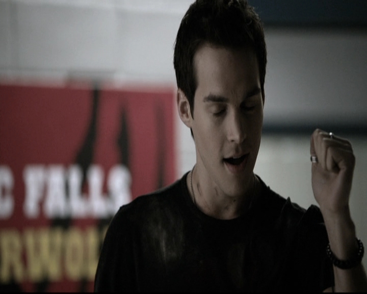 VampireDiariesWorld-dot-nl_6x11WokeUpWithAMonster0680.jpg