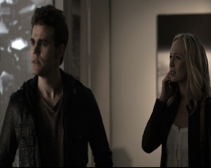 VampireDiariesWorld-dot-nl_6x11WokeUpWithAMonster0704.jpg