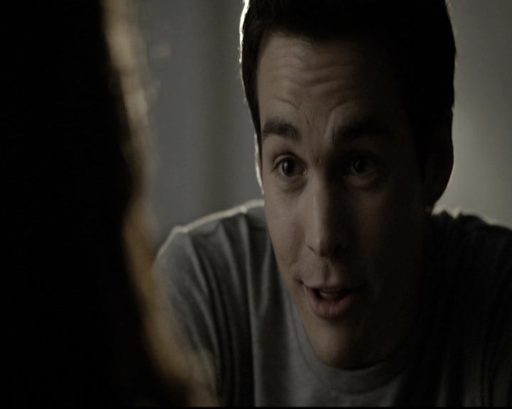 VampireDiariesWorld-dot-nl_6x11WokeUpWithAMonster0902.jpg