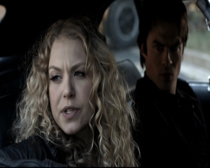 VampireDiariesWorld-dot-nl_6x11WokeUpWithAMonster0927.jpg