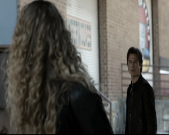 VampireDiariesWorld-dot-nl_6x11WokeUpWithAMonster0942.jpg