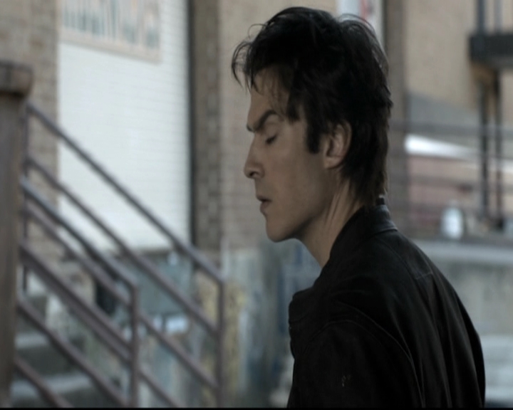 VampireDiariesWorld-dot-nl_6x11WokeUpWithAMonster0966.jpg