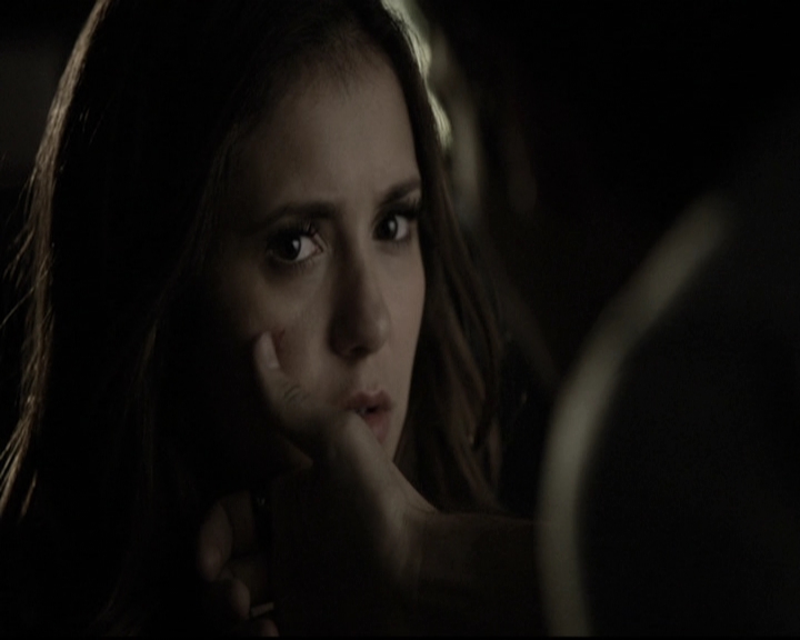 VampireDiariesWorld-dot-nl_6x11WokeUpWithAMonster1275.jpg