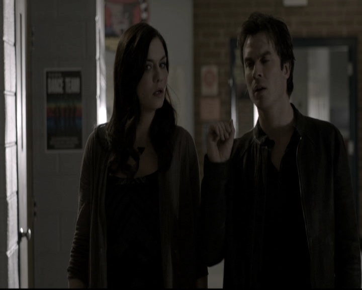 VampireDiariesWorld-dot-nl_6x11WokeUpWithAMonster1284.jpg