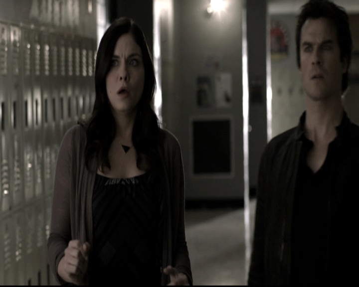 VampireDiariesWorld-dot-nl_6x11WokeUpWithAMonster1324.jpg