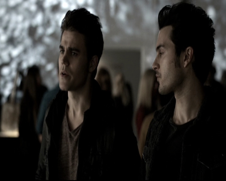 VampireDiariesWorld-dot-nl_6x11WokeUpWithAMonster1335.jpg