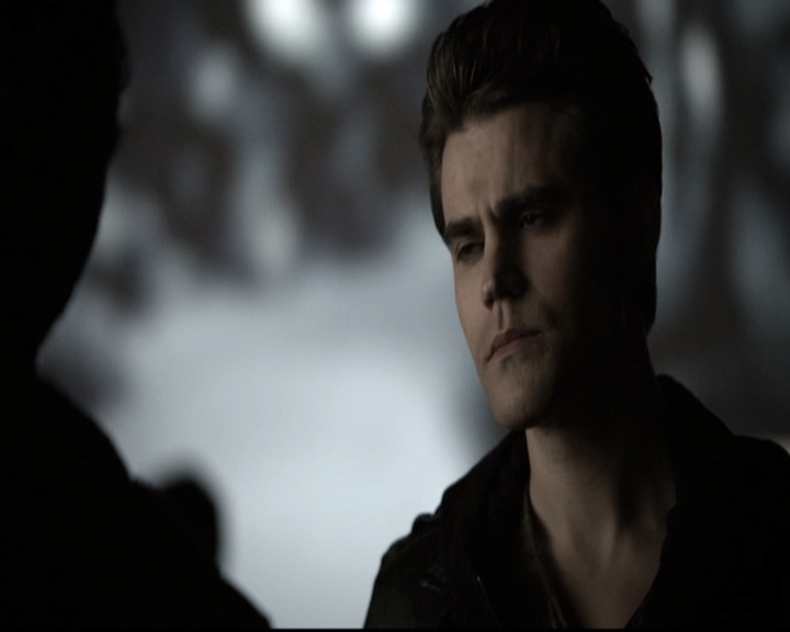 VampireDiariesWorld-dot-nl_6x11WokeUpWithAMonster1352.jpg