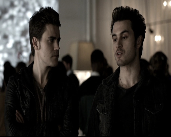 VampireDiariesWorld-dot-nl_6x11WokeUpWithAMonster1361.jpg