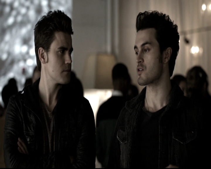 VampireDiariesWorld-dot-nl_6x11WokeUpWithAMonster1362.jpg