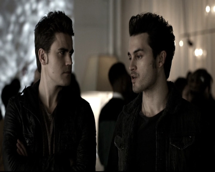 VampireDiariesWorld-dot-nl_6x11WokeUpWithAMonster1363.jpg