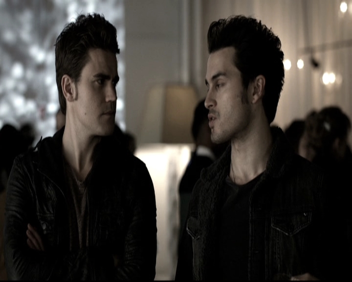 VampireDiariesWorld-dot-nl_6x11WokeUpWithAMonster1364.jpg