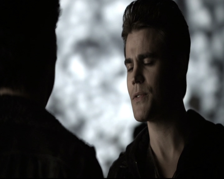 VampireDiariesWorld-dot-nl_6x11WokeUpWithAMonster1401.jpg