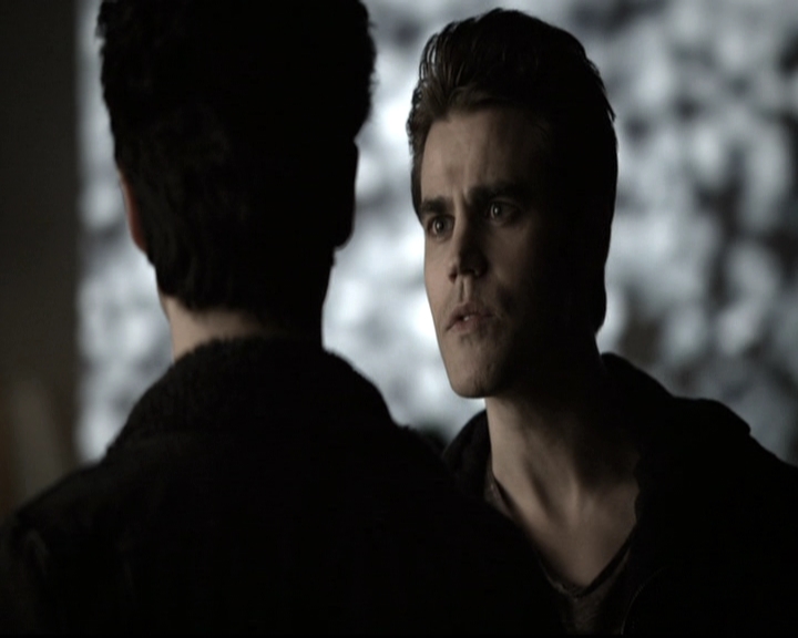 VampireDiariesWorld-dot-nl_6x11WokeUpWithAMonster1414.jpg