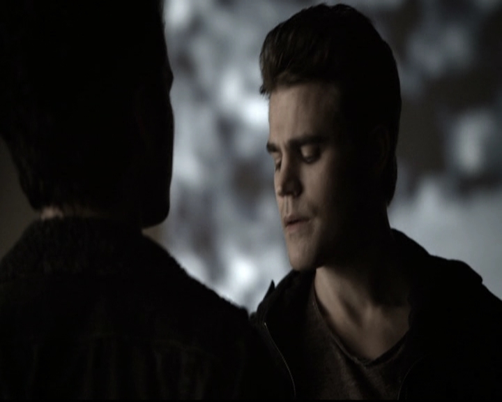 VampireDiariesWorld-dot-nl_6x11WokeUpWithAMonster1418.jpg