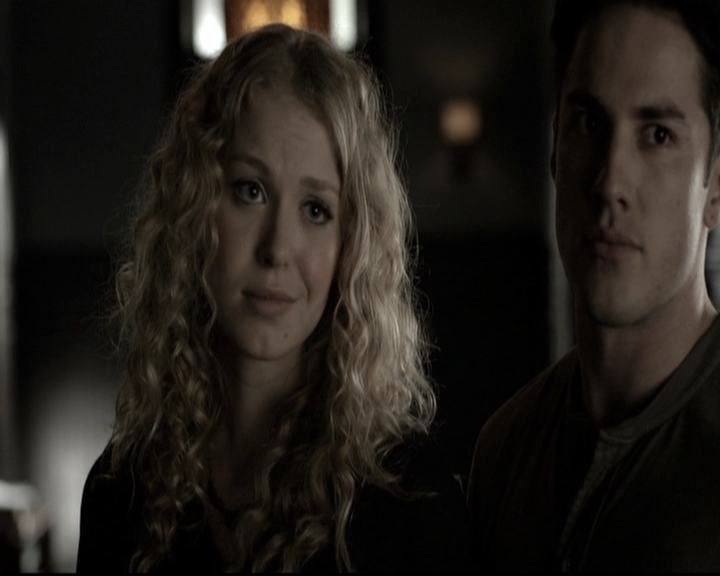 VampireDiariesWorld-dot-nl_6x11WokeUpWithAMonster1553.jpg