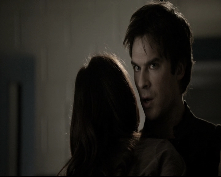 VampireDiariesWorld-dot-nl_6x11WokeUpWithAMonster1588.jpg