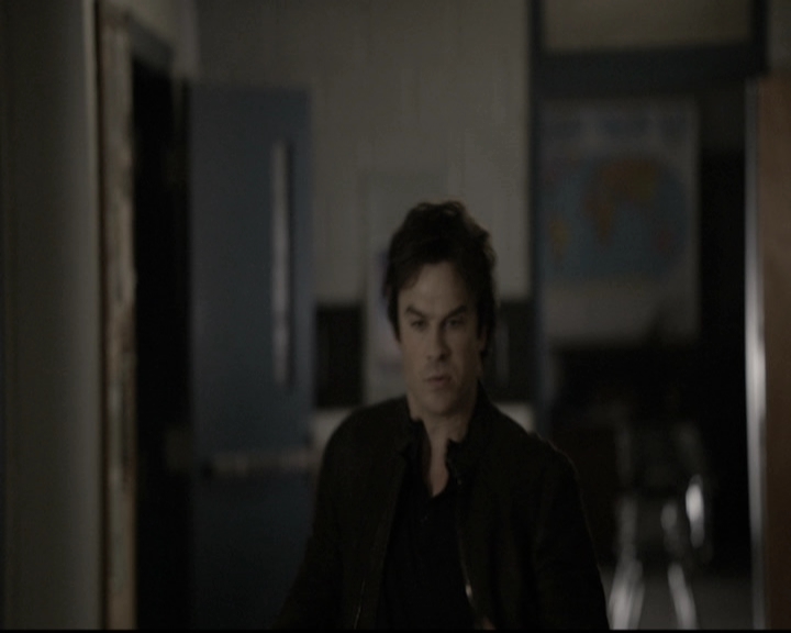 VampireDiariesWorld-dot-nl_6x11WokeUpWithAMonster1607.jpg