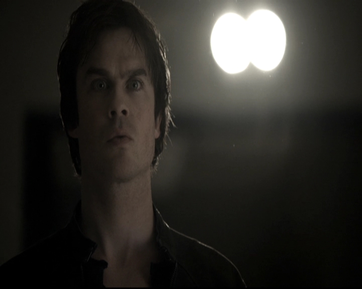 VampireDiariesWorld-dot-nl_6x11WokeUpWithAMonster1621.jpg