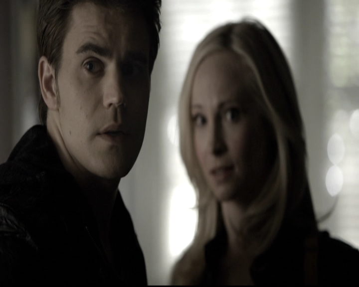 VampireDiariesWorld-dot-nl_6x11WokeUpWithAMonster1730.jpg