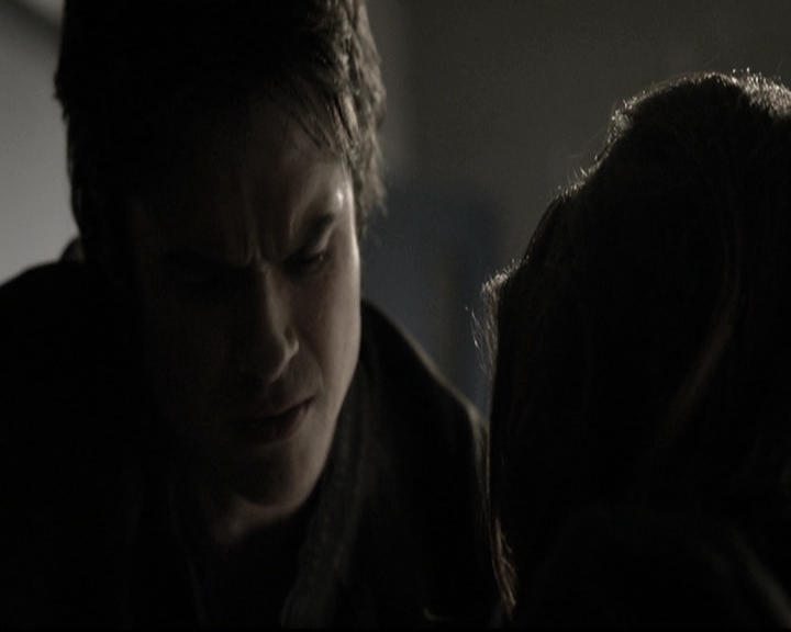 VampireDiariesWorld-dot-nl_6x11WokeUpWithAMonster1771.jpg