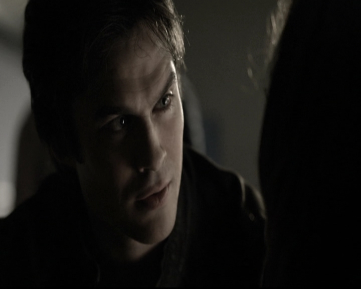 VampireDiariesWorld-dot-nl_6x11WokeUpWithAMonster1817.jpg