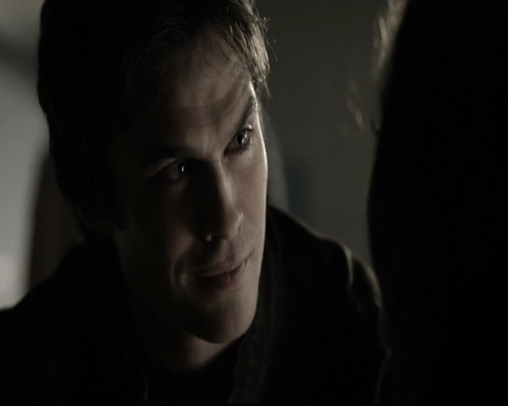 VampireDiariesWorld-dot-nl_6x11WokeUpWithAMonster1818.jpg