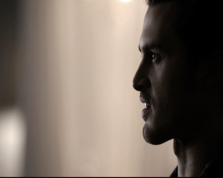 VampireDiariesWorld-dot-nl_6x11WokeUpWithAMonster1841.jpg