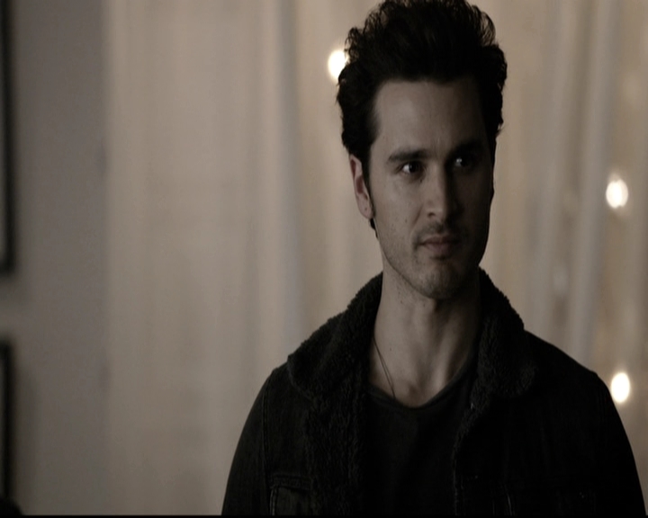 VampireDiariesWorld-dot-nl_6x11WokeUpWithAMonster1843.jpg