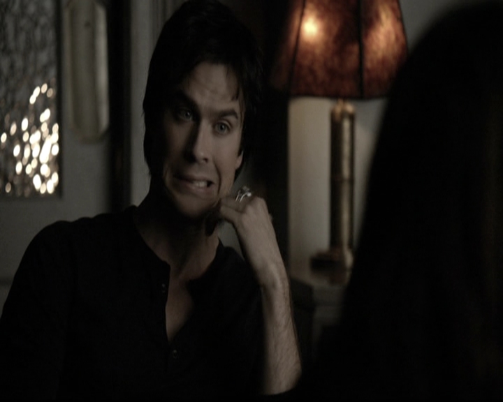 VampireDiariesWorld-dot-nl_6x11WokeUpWithAMonster1940.jpg