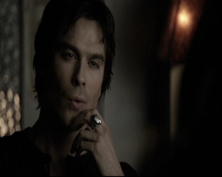 VampireDiariesWorld-dot-nl_6x11WokeUpWithAMonster1945.jpg