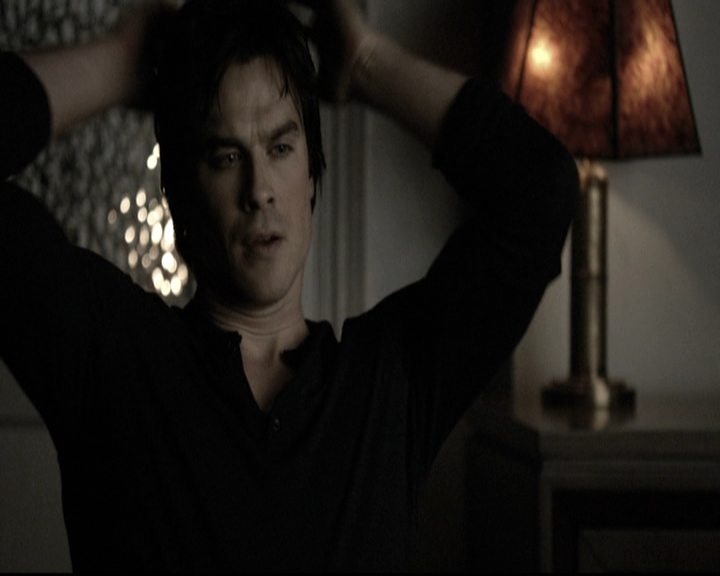 VampireDiariesWorld-dot-nl_6x11WokeUpWithAMonster1960.jpg